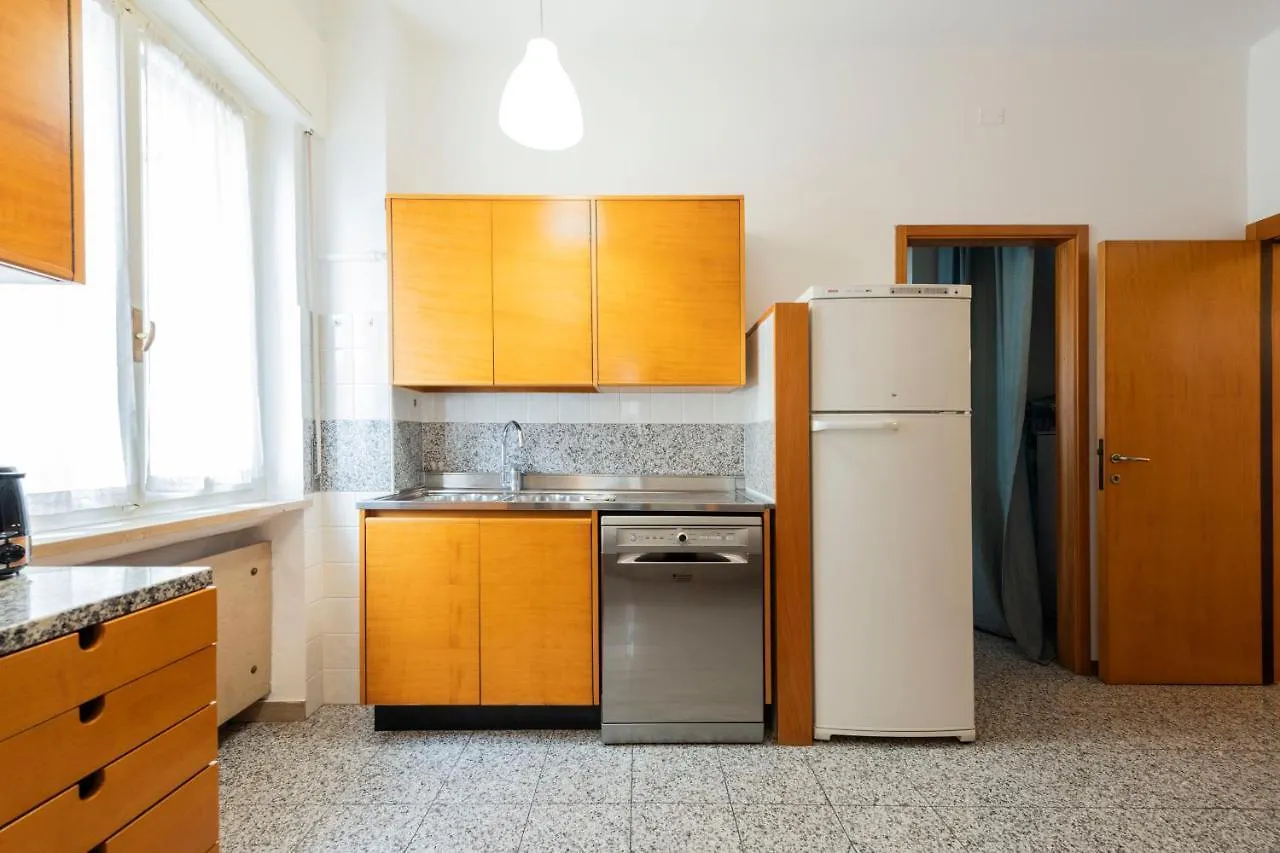 Riverview Luxury Flat Verona 0*,