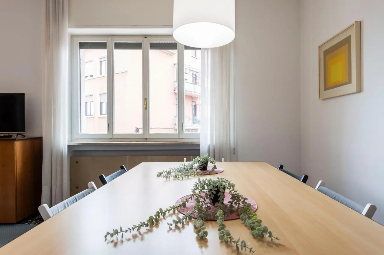 Riverview Luxury Flat Verona Apartment