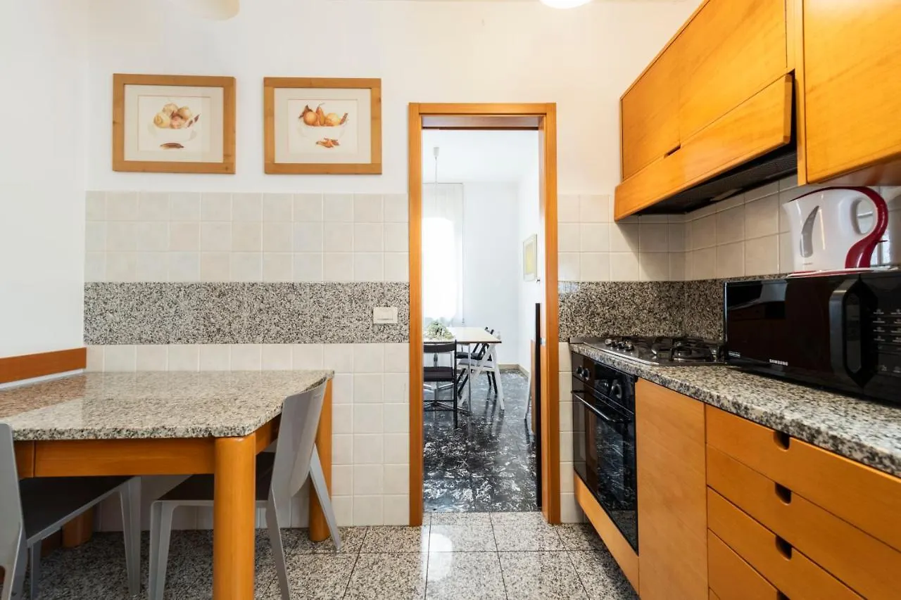 Riverview Luxury Flat Verona 0*,  Italy
