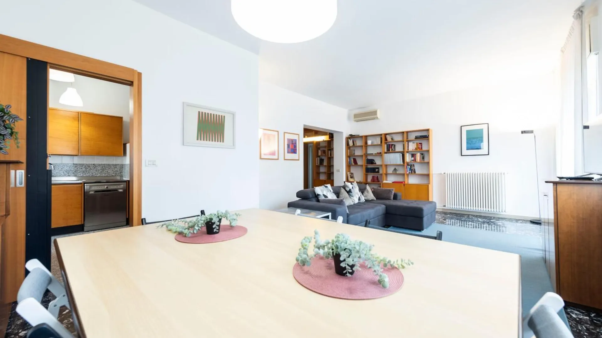 Riverview Luxury Flat Verona 0*,  Italy