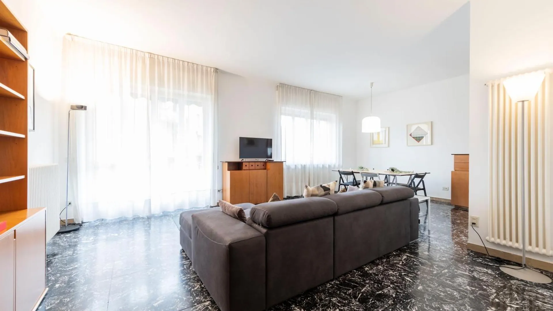 Riverview Luxury Flat Verona 0*,  Italy